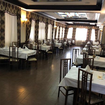 Hotel Onix Roman Ngoại thất bức ảnh