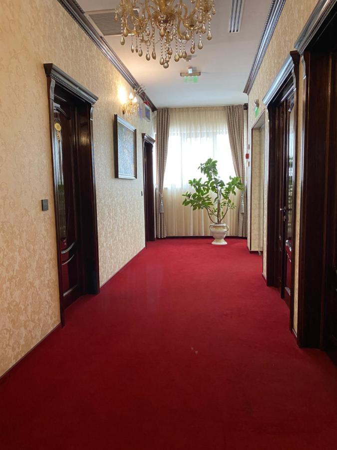 Hotel Onix Roman Ngoại thất bức ảnh