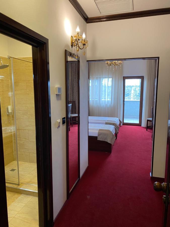 Hotel Onix Roman Ngoại thất bức ảnh