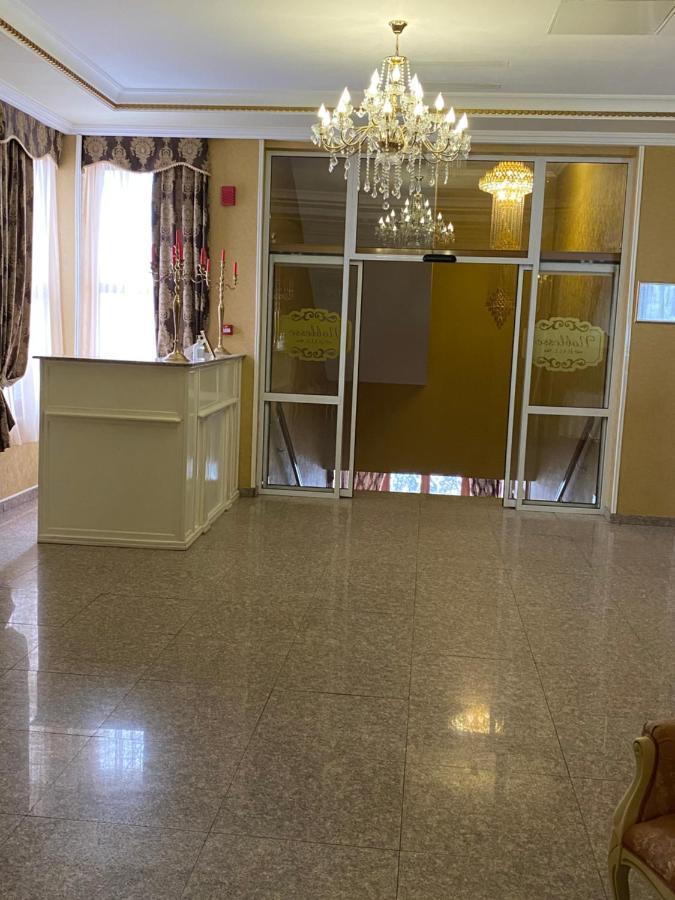 Hotel Onix Roman Ngoại thất bức ảnh