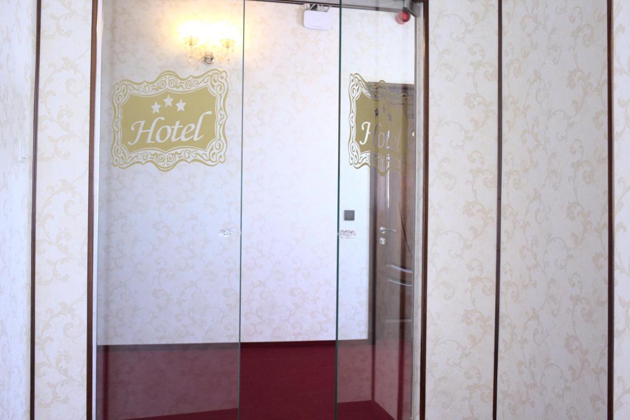 Hotel Onix Roman Ngoại thất bức ảnh